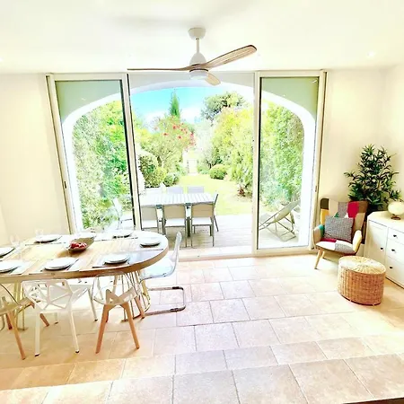 Holiday home Maison Domaine Golf Country Club De St-tropez